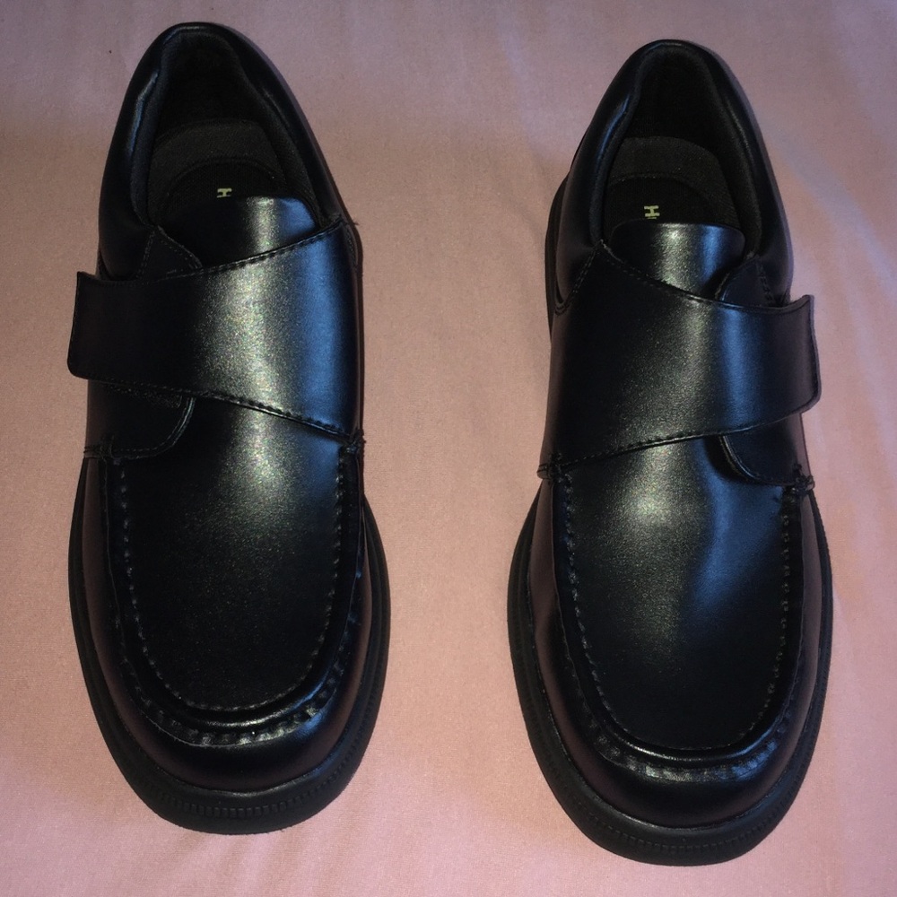 Hush Puppies Gil slip-on dress shoes basically new